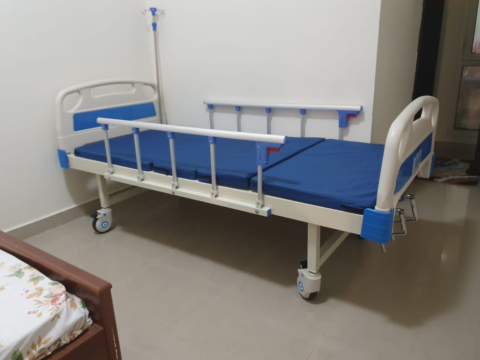 Used Medical Hospital Patient Beds at Low Price in Dhaka, Bangladesh